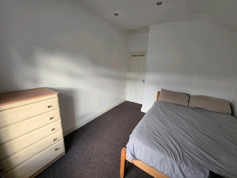 Room Surrey Street in Cardiff