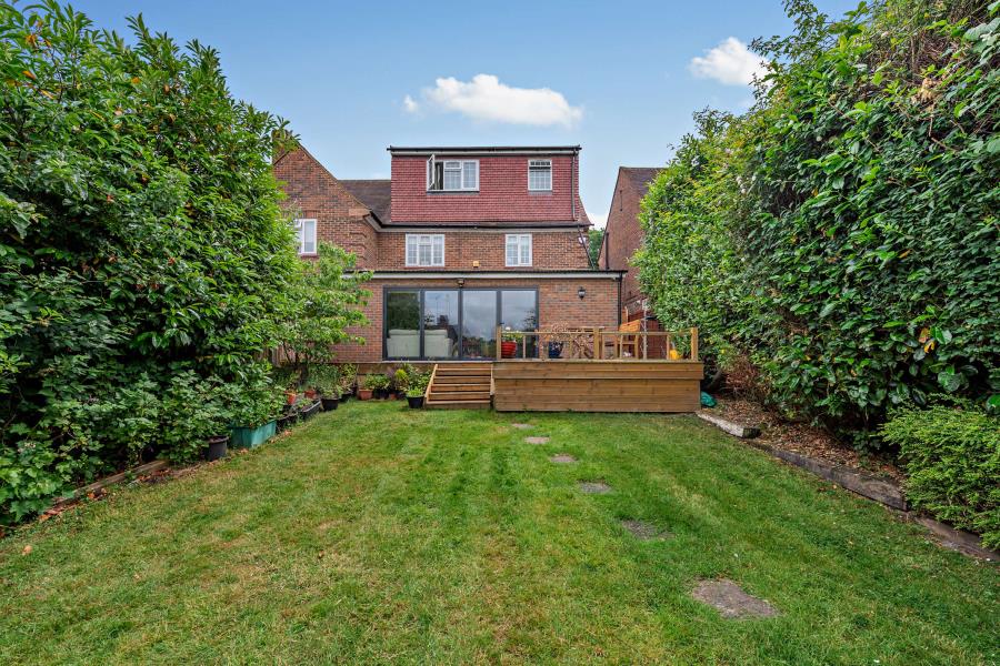 House Northwood Way in Greater London