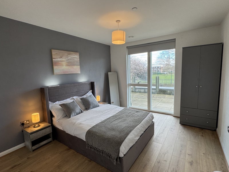 Room Cording Street in Greater London