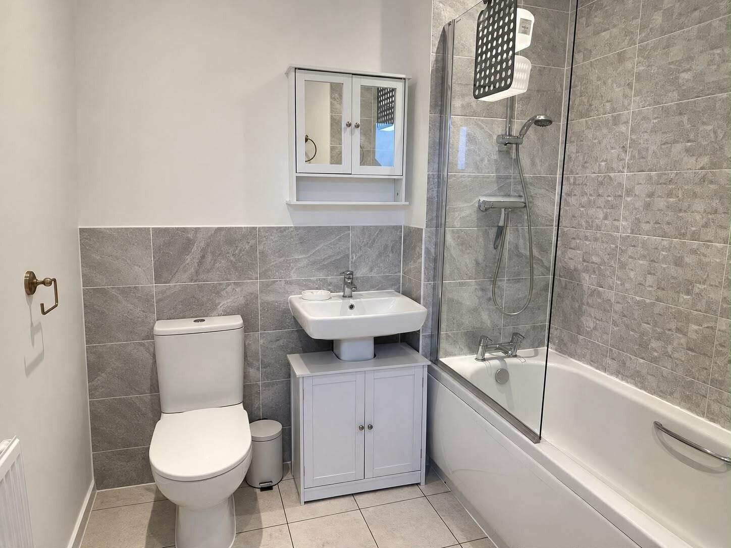 Room Mottram Road in Gravesham