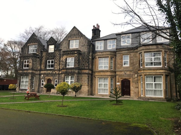 Flat North Grange Mount in Leeds