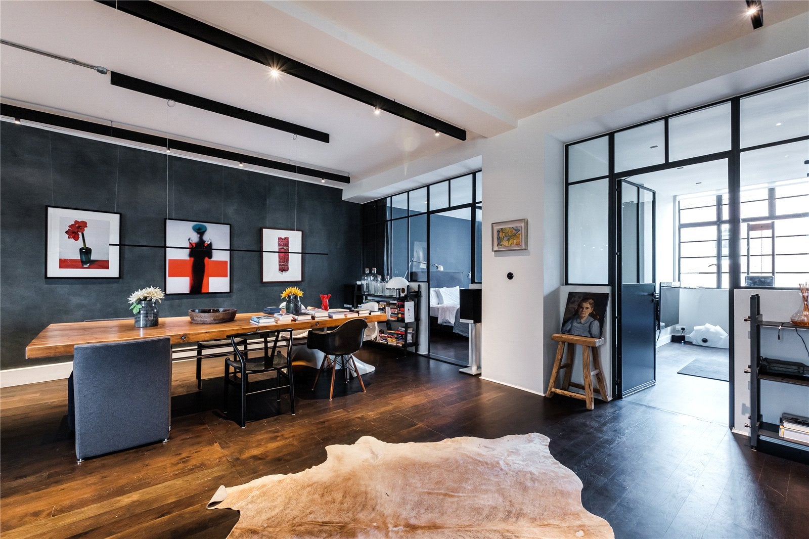 Flat Cavell Street in Greater London