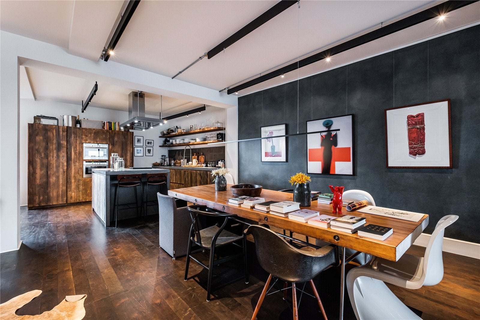 Flat Cavell Street in Greater London
