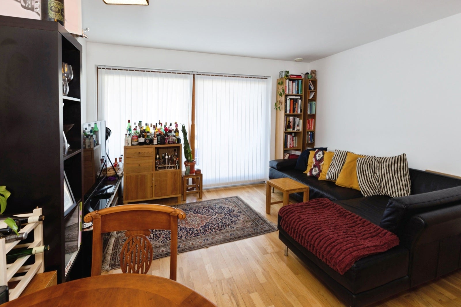 Flat Spa Road in Greater London