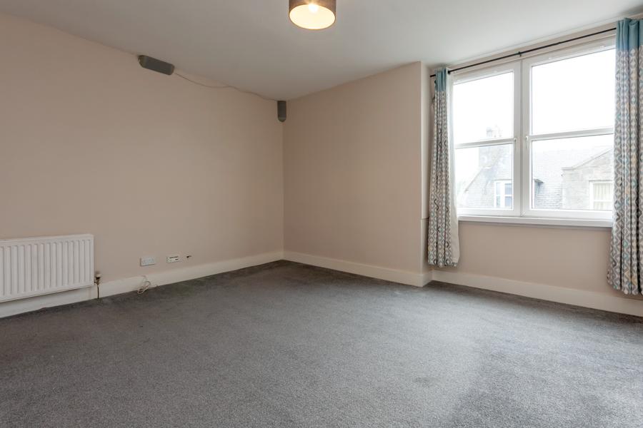 Flat Rosemount Place in Aberdeen City