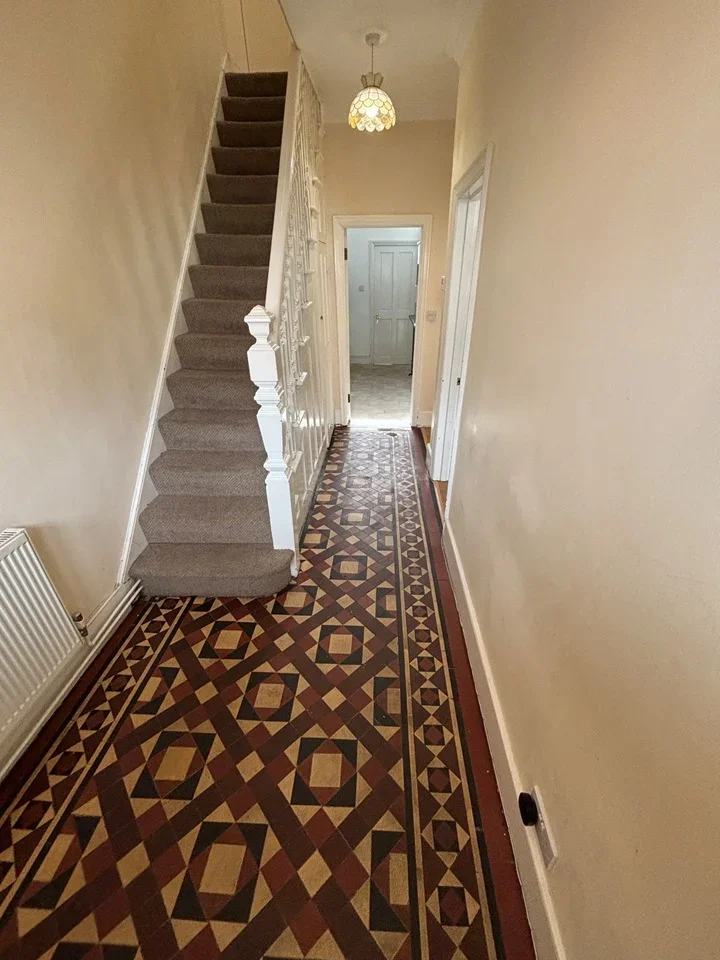 House Fircroft Road in Greater London