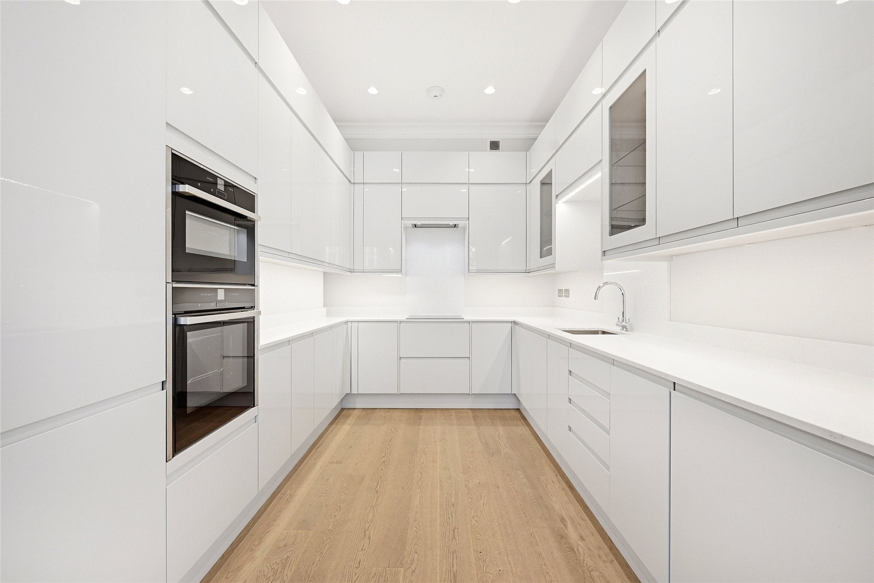 Flat Cheyne Row in Greater London