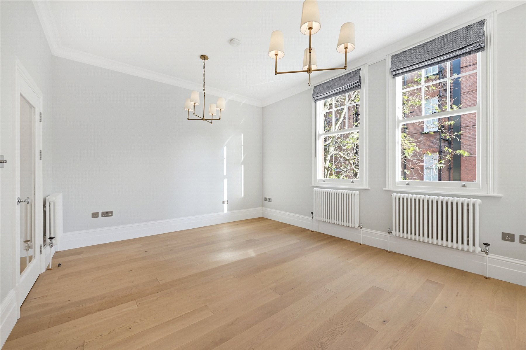 Flat Cheyne Row in Greater London