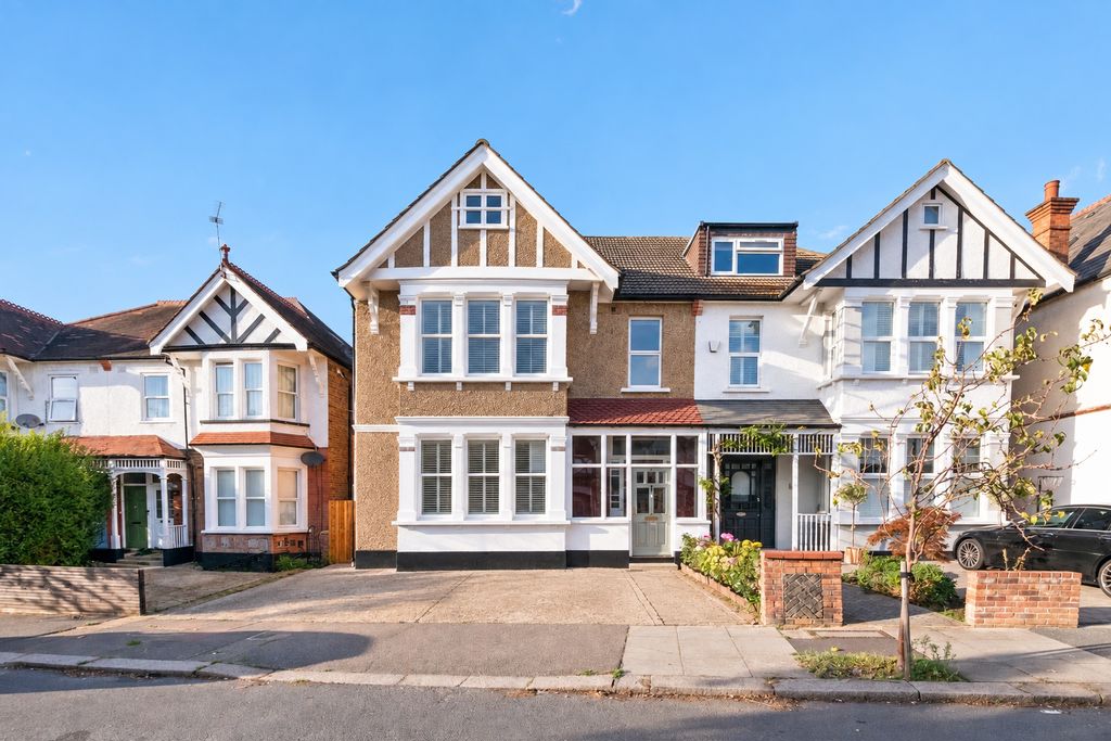 House Cunningham Park in Greater London