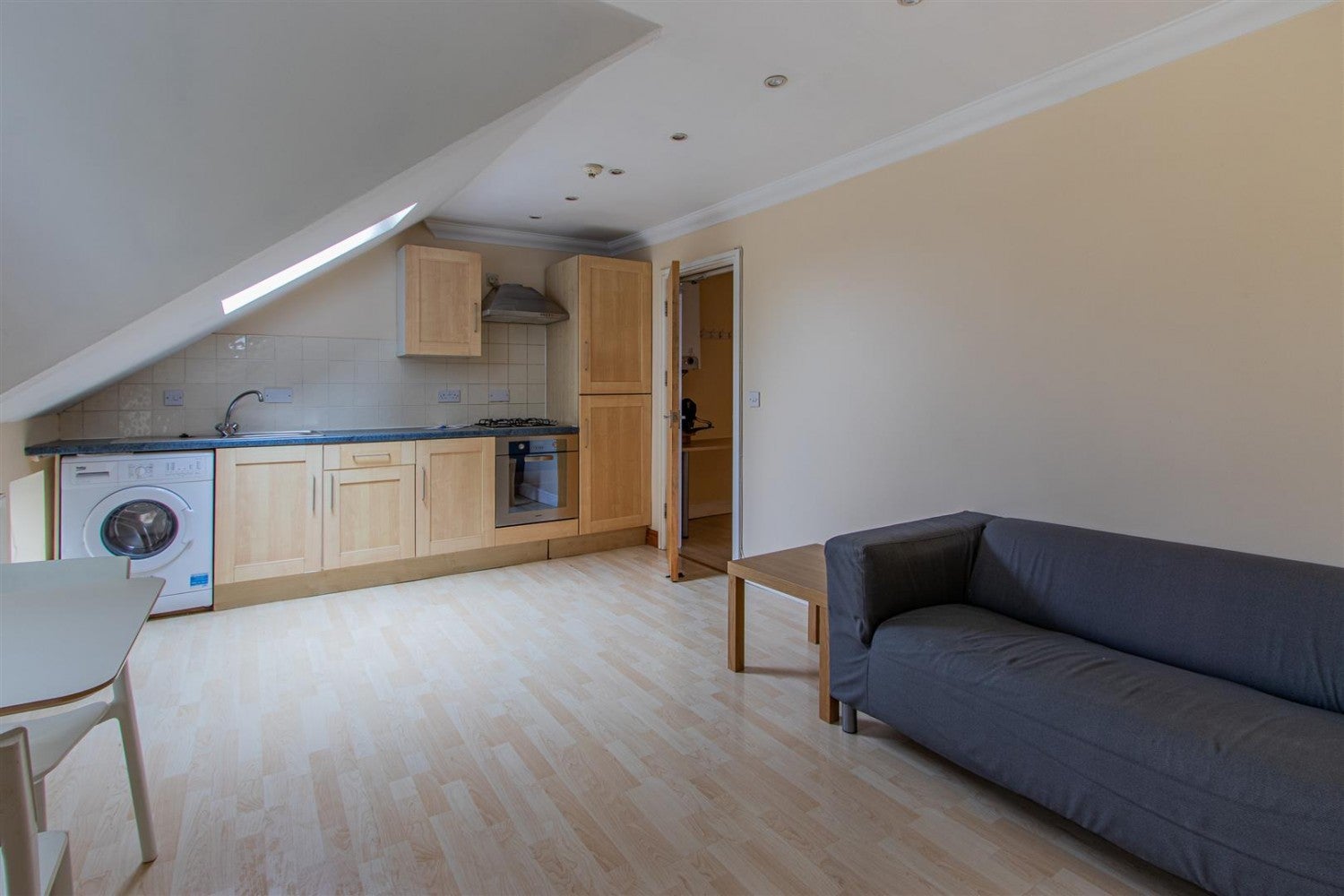 Flat Connaught Road in Cardiff