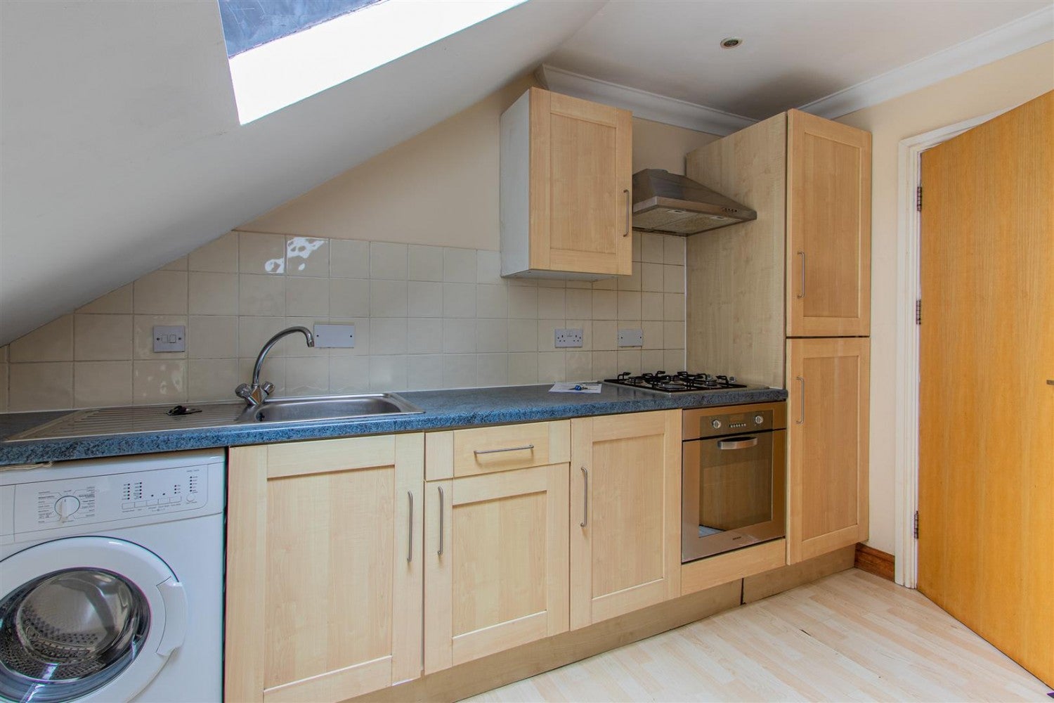 Flat Connaught Road in Cardiff