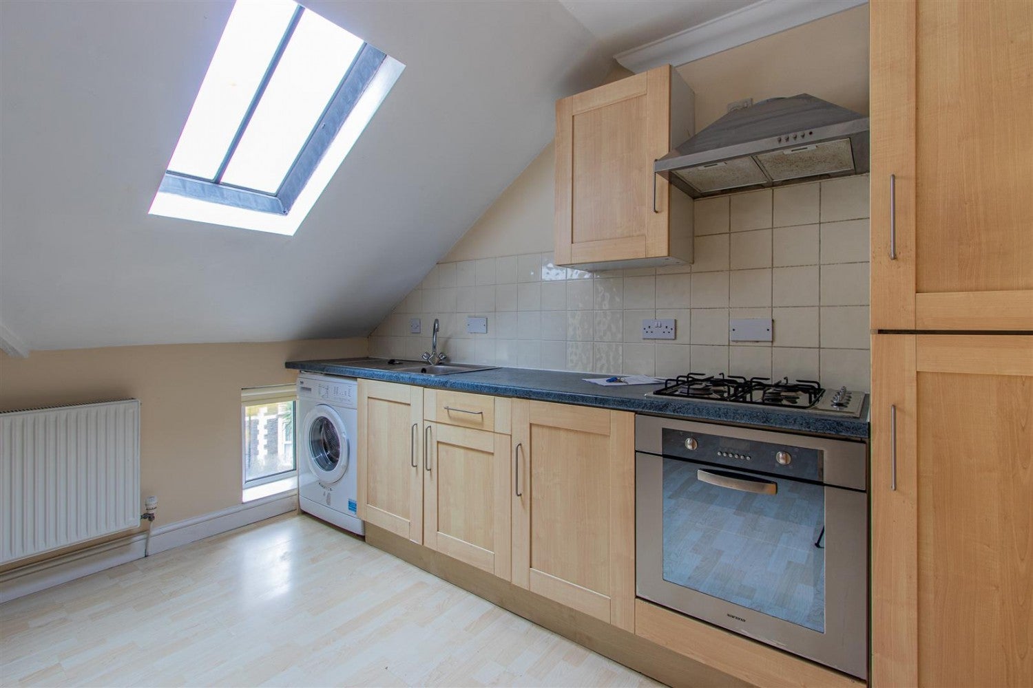 Flat Connaught Road in Cardiff