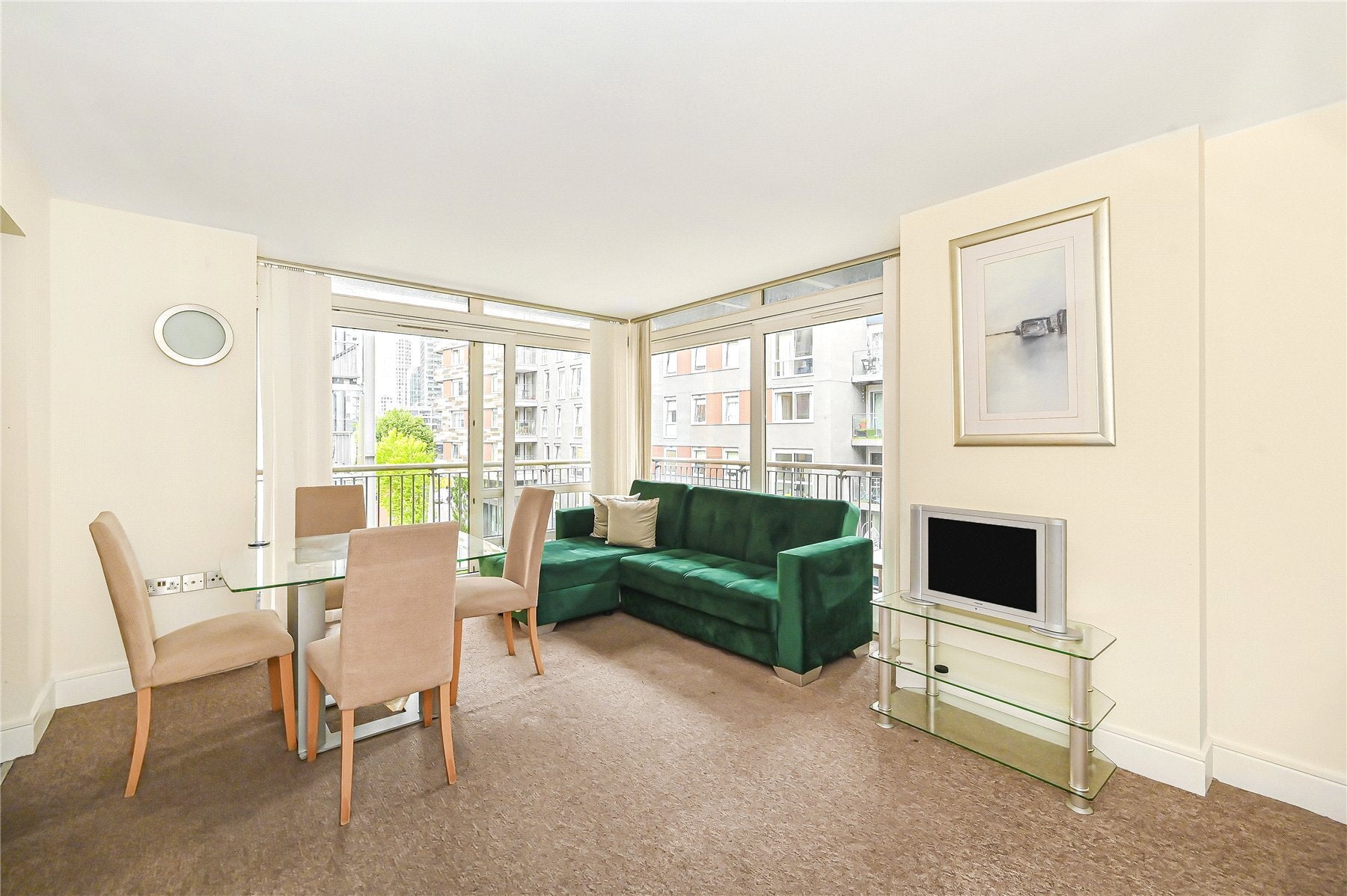 Flat Burdett Road in Greater London