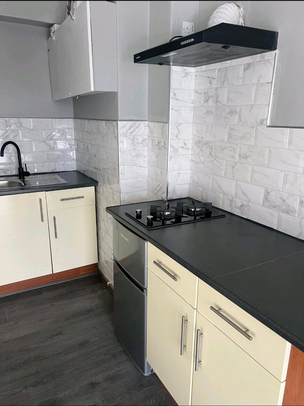 Room Beale Close in Blackburn