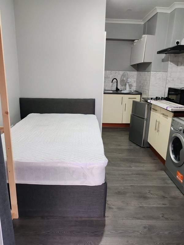 Room Beale Close in Blackburn
