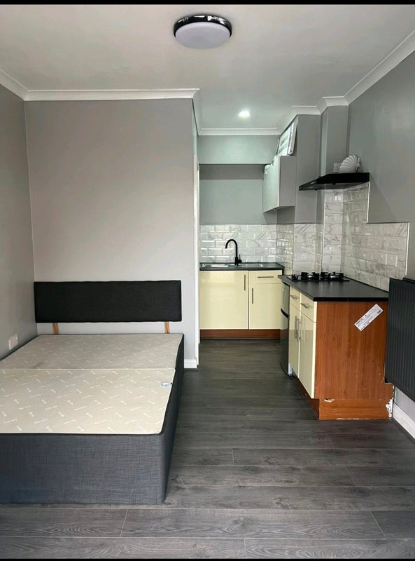 Room Beale Close in Blackburn