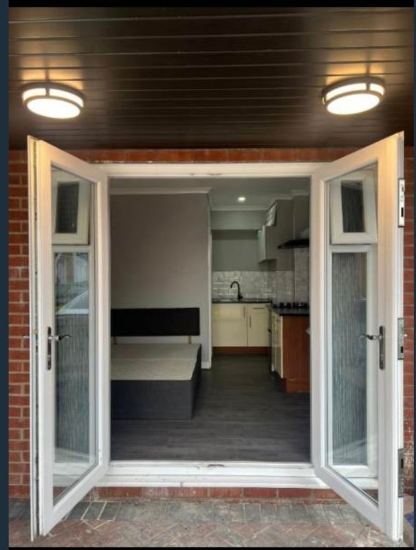 Room Beale Close in Blackburn
