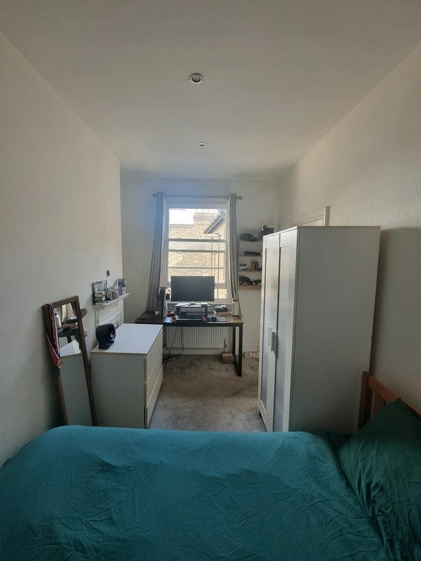 Room Huguenot Place in Greater London