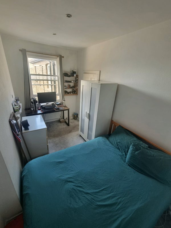 Room Huguenot Place in Greater London