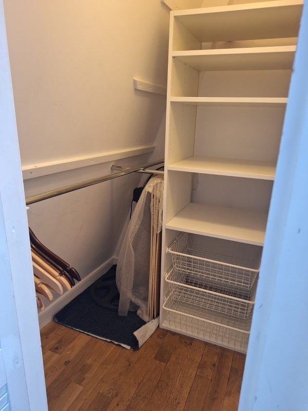 Room Mount Pleasant in Greater London
