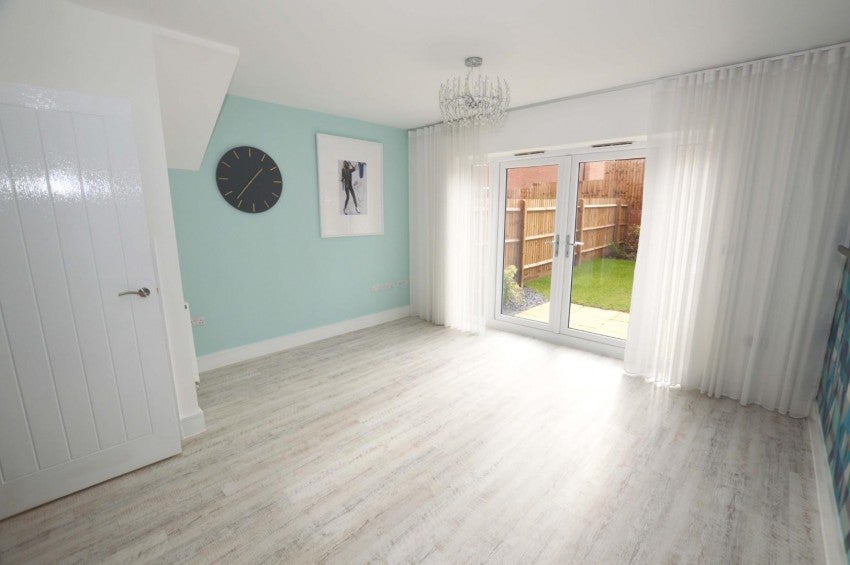 House Lewis Mews in Rugby