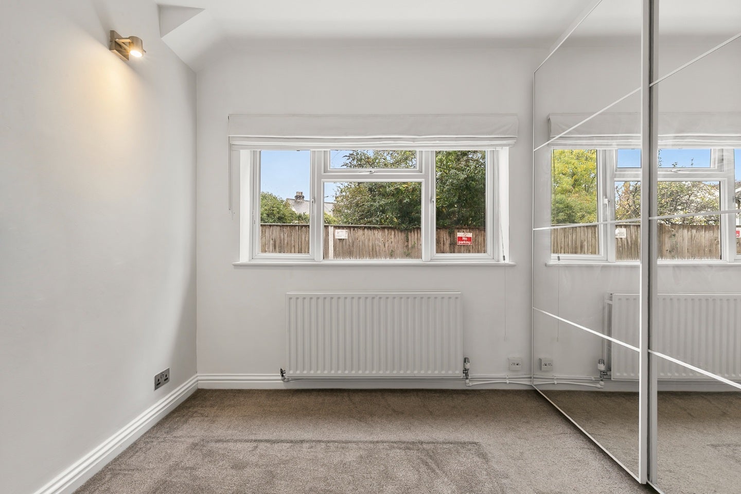 Flat Monson Road in Reigate and Banstead