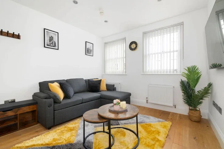 Flat Bethnal Green Road in Greater London