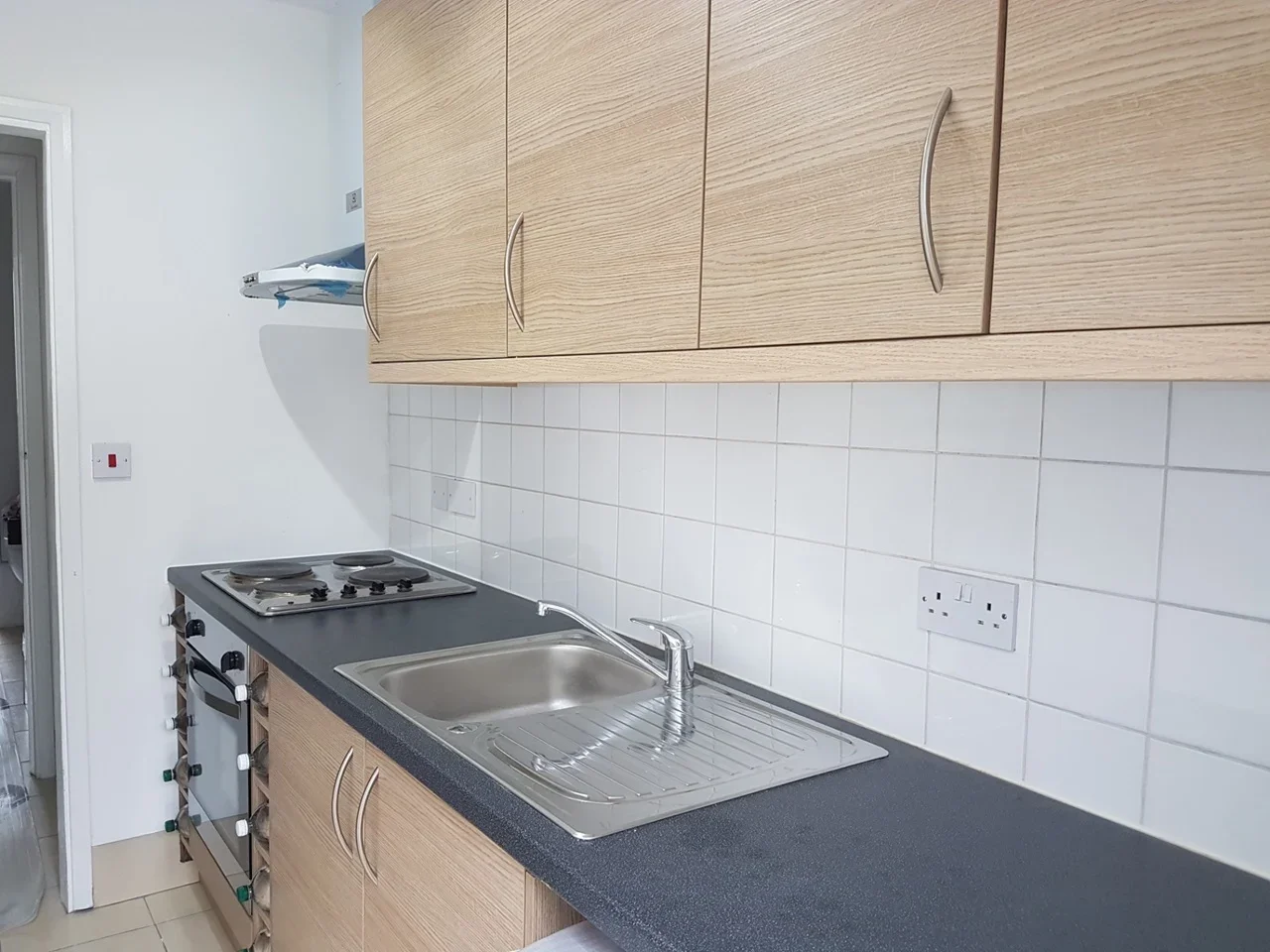 Flat Kinch Grove in Greater London