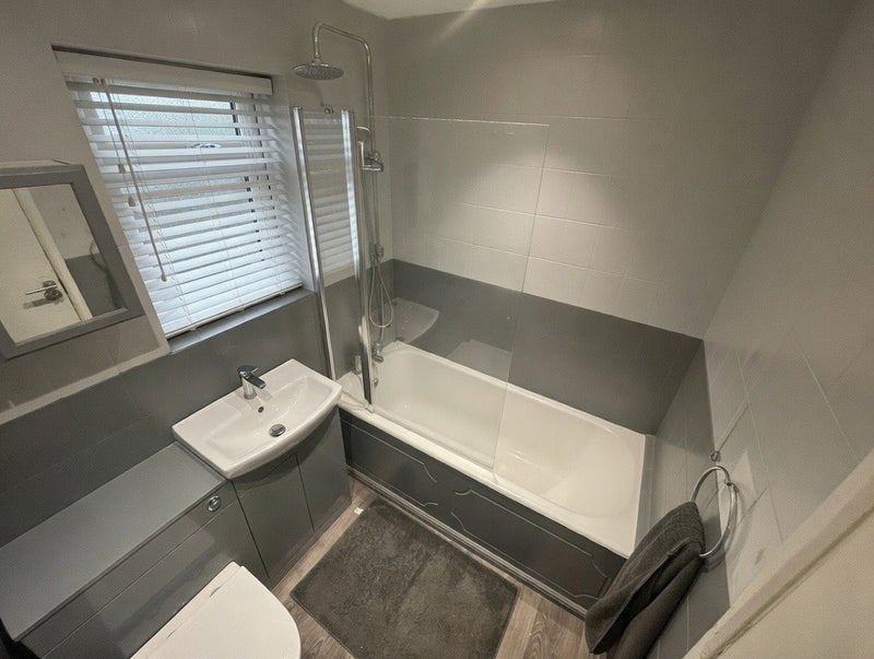 Room Lower Thirlmere Road in Patchway