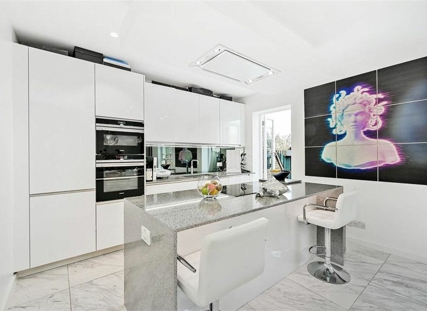 Flat Queen's Gate in Greater London