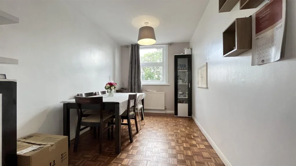 House Manor Road in Greater London