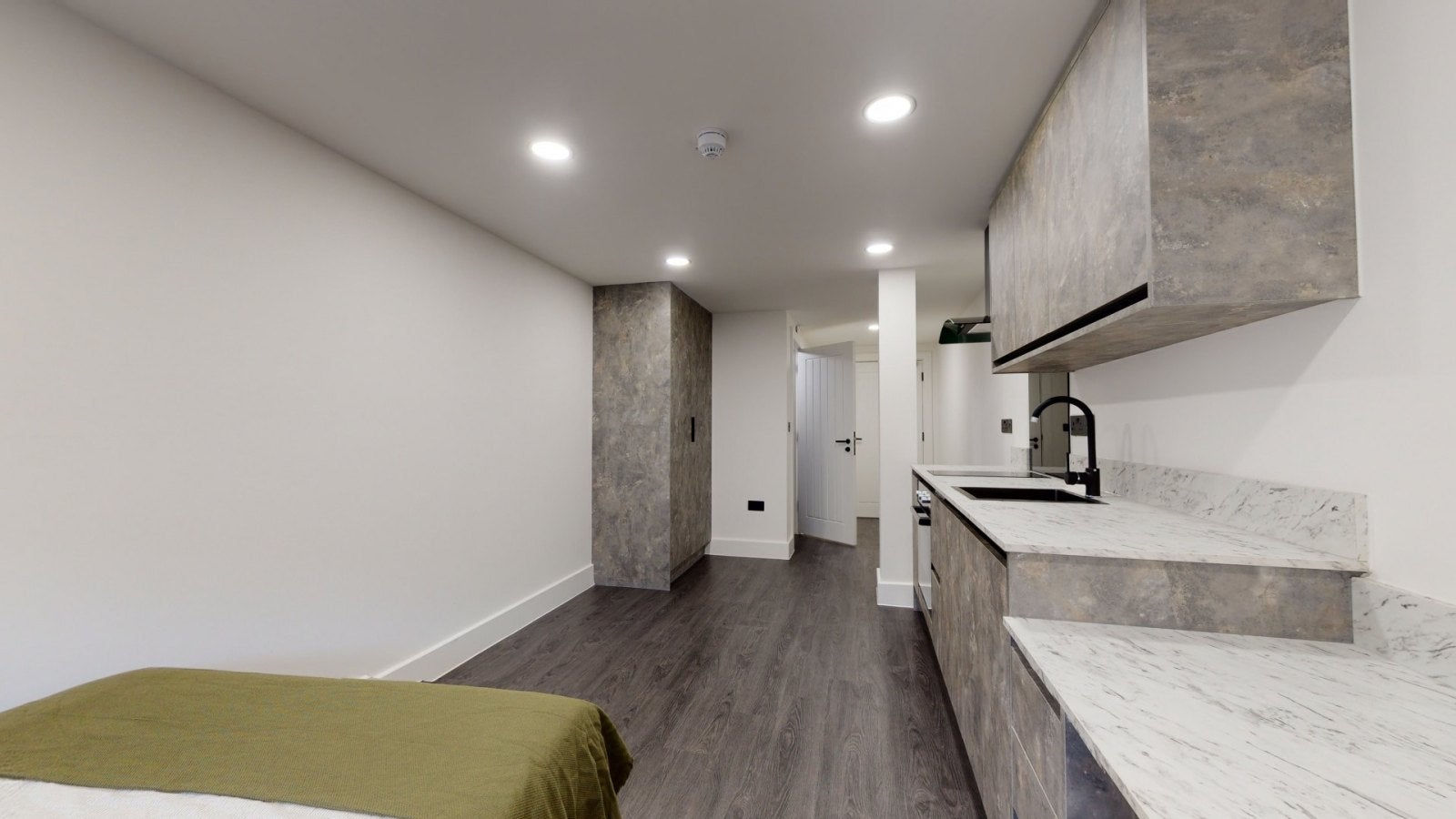 Flat Lister Gate in Nottingham