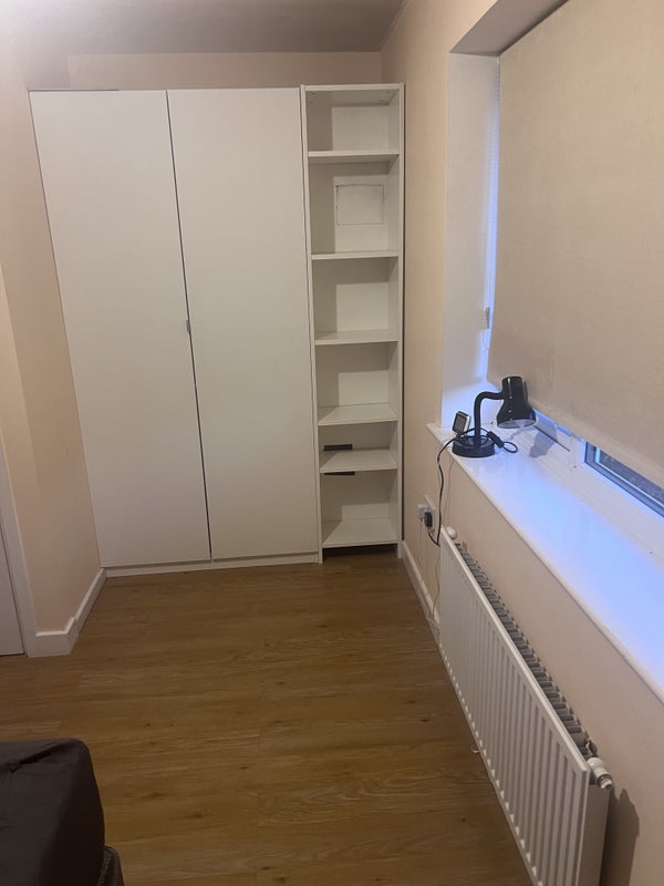 Room Ladybird Avenue in Coventry