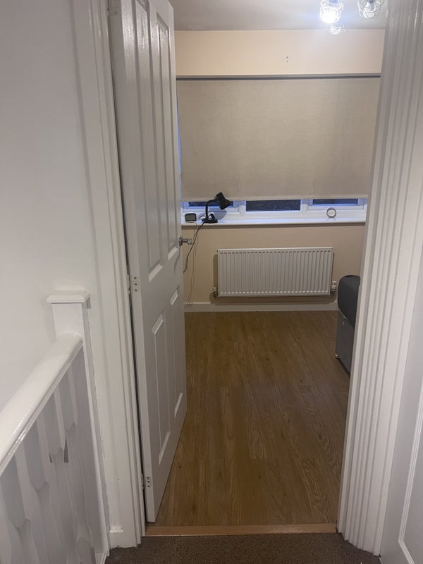 Room Ladybird Avenue in Coventry