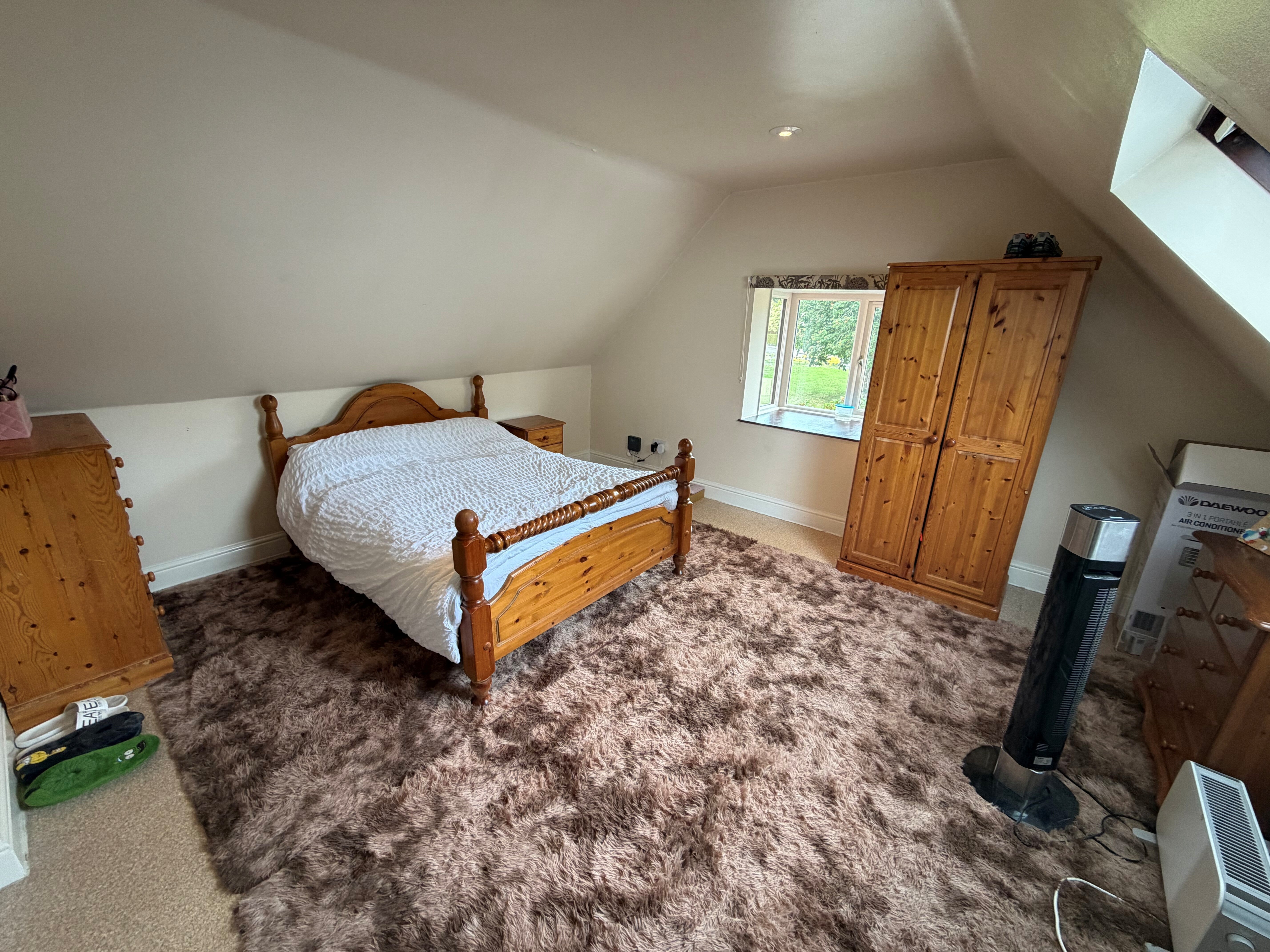 Flat Rowsham Dell in Milton Keynes