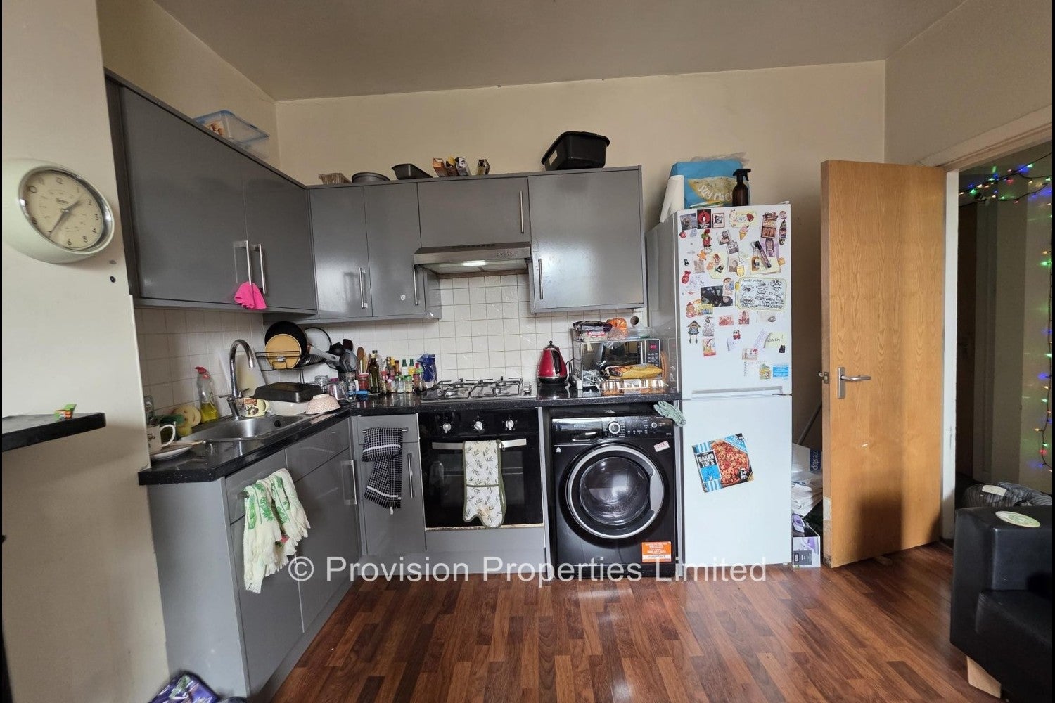 Flat Regent Park Terrace in Leeds