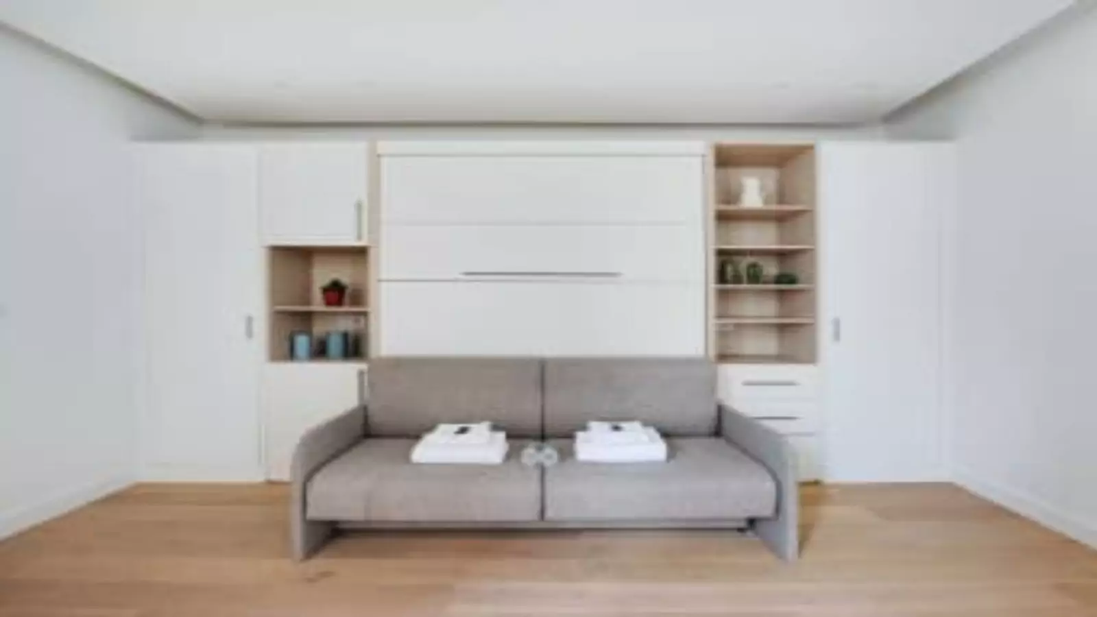 Flat Rue Bachaumont in Paris