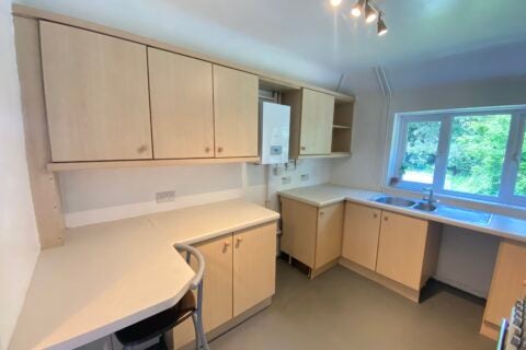 Flat Stratfield Road in Basingstoke and Deane