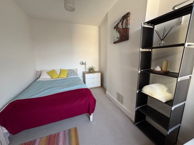 Room Avonleigh Road in Bristol