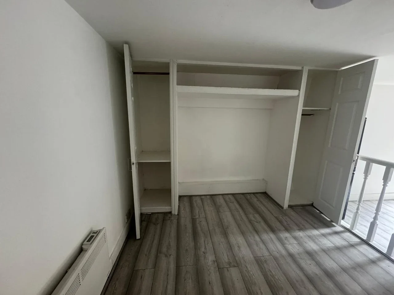Flat Ilford Lane in Greater London