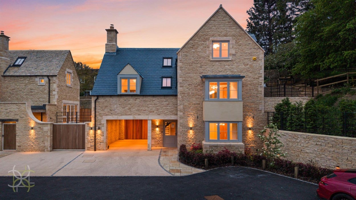 House High Street in Cotswold District