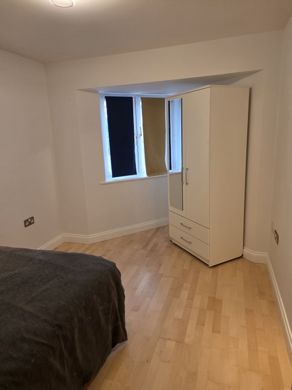 Room Vincent Close in Greater London