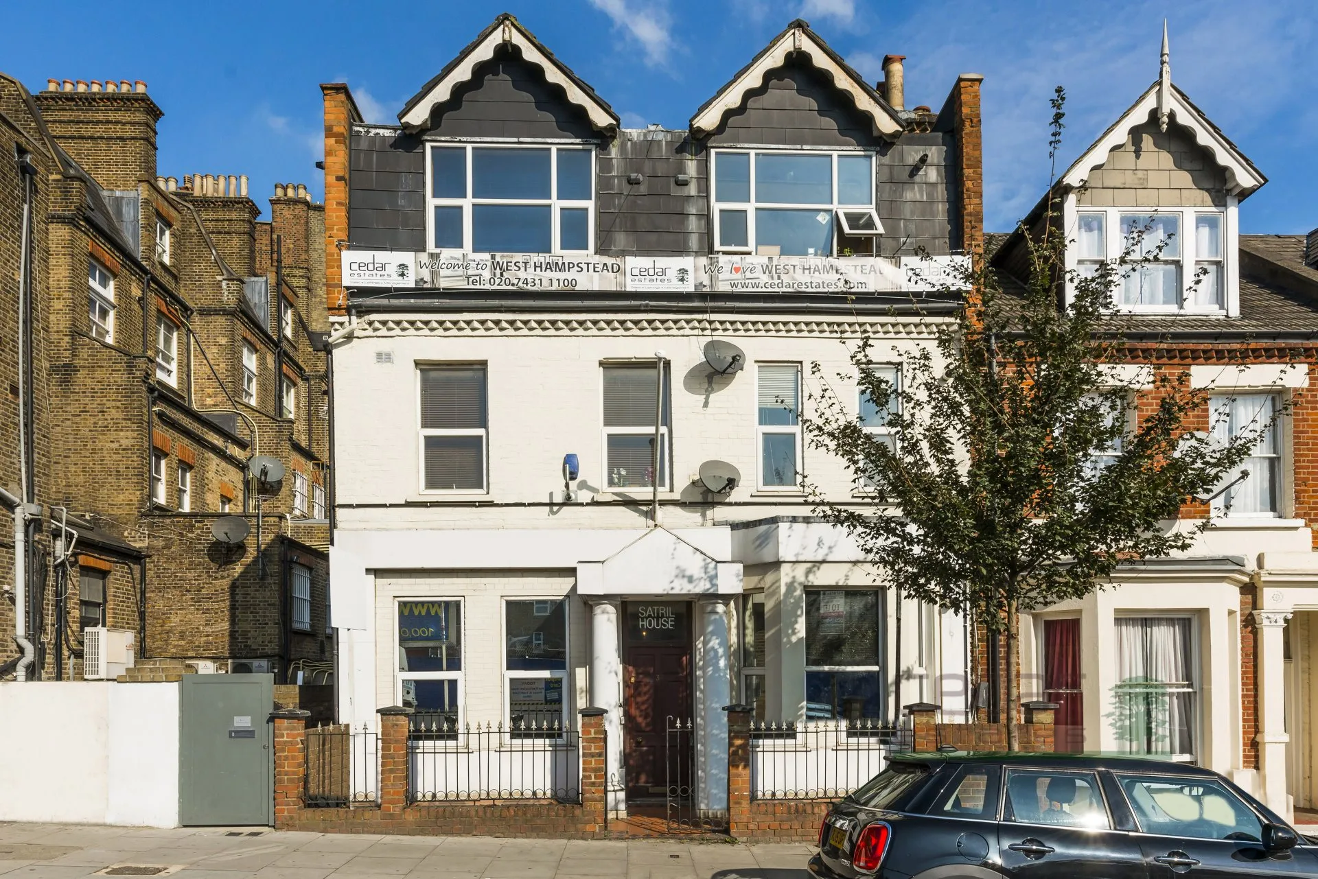 Flat Blackburn Road in Greater London