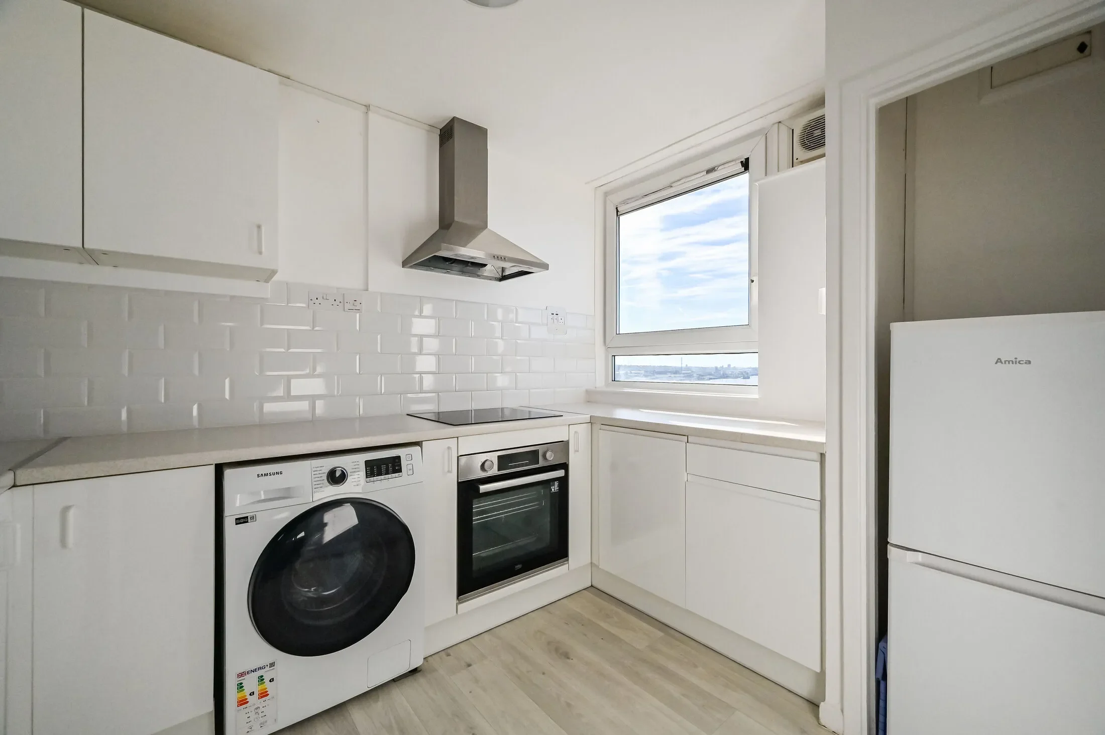 Flat Roebourne Way in Greater London