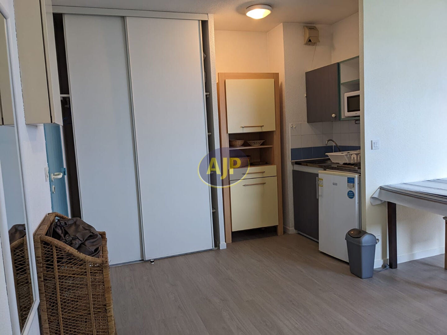 Room Route de la Fontbrune in Cours-de-Pile