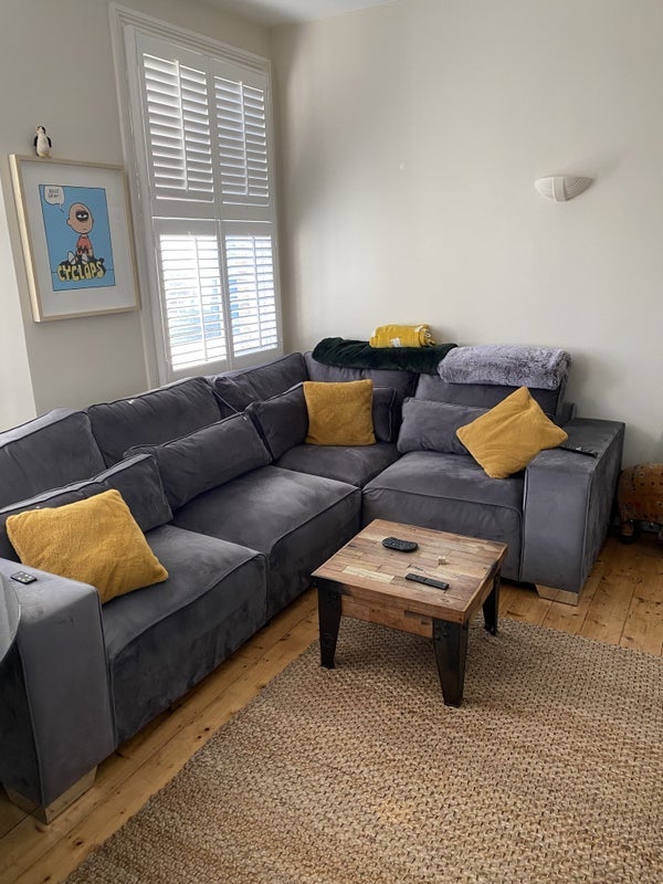 Room Craster Road in Greater London