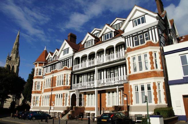 Flat Hinton Road in Bournemouth