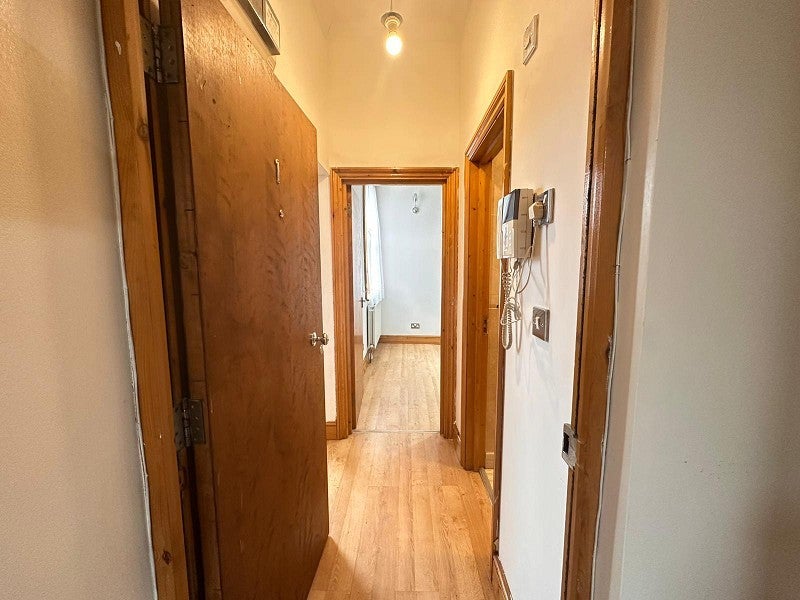 Flat Stockwell Road in Greater London