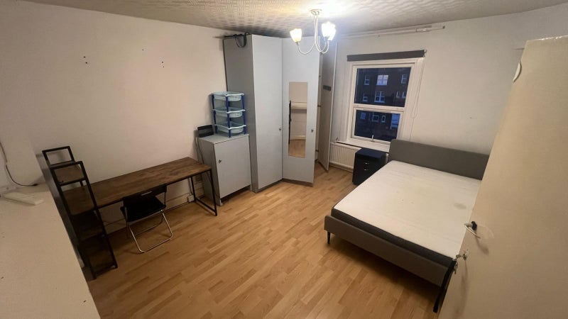 Room Talgarth Road in Greater London