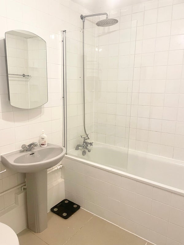 Flat Ladbroke Grove in Greater London